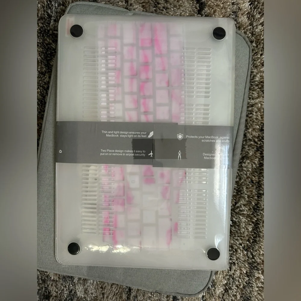 MacBook Air 13 inch Case with Zip Case Set
